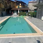 Apartment Pool Free Parking Near