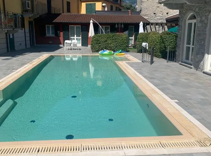 Апартаменты Pool Free Parking Near