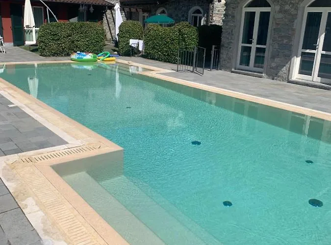 Pool Free Parking Near * Bellagio