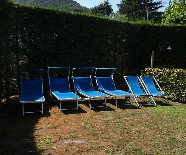 Pool Free Parking Near *