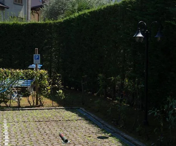 Pool Free Parking Near